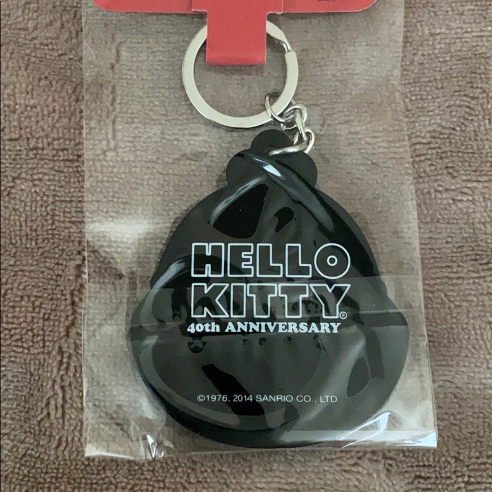 ♥️ Hello Kitty keychain - Picture 3 of 3